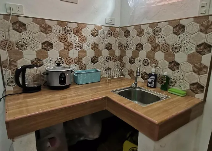 Ollie's Place - By Elois Hostel