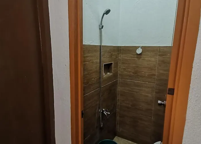 Ollie's Place - By Elois Hostel *